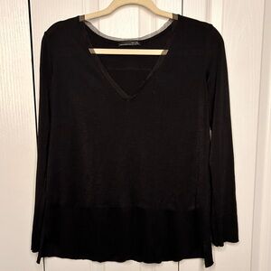 Zara Black Knit Side Slit‎ Lightweight V Neck Long Sleeve Shirt Size Medium